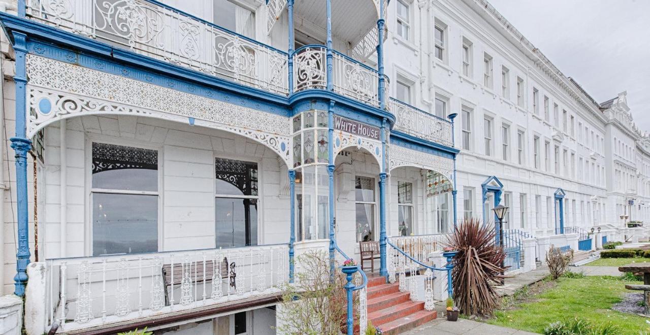 Whitehouse Hotel Ландъндо Екстериор снимка