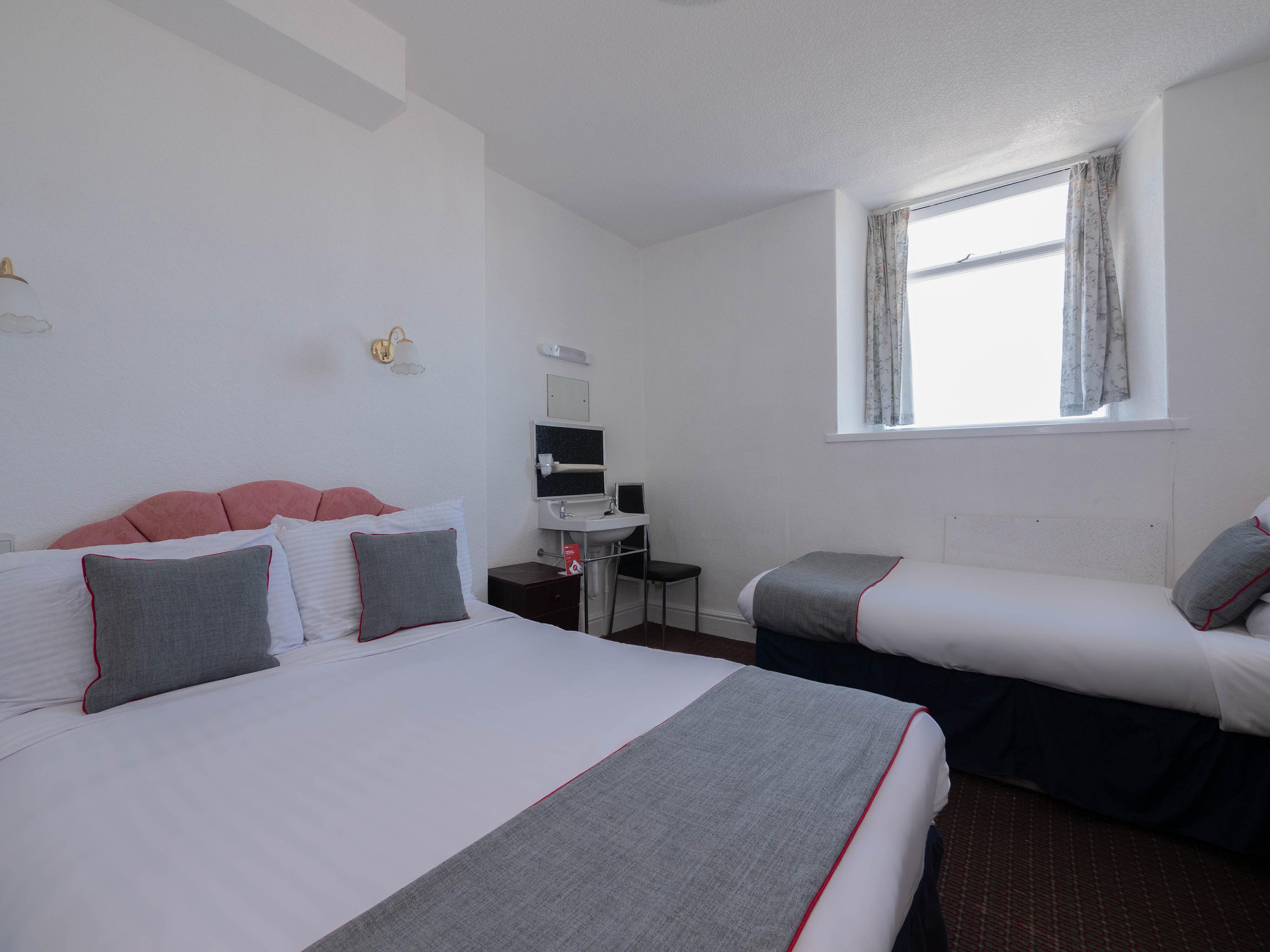 Whitehouse Hotel Ландъндо Екстериор снимка