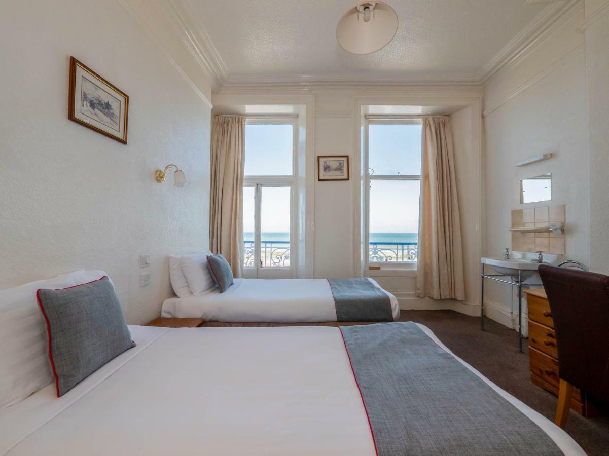 Whitehouse Hotel Ландъндо Екстериор снимка